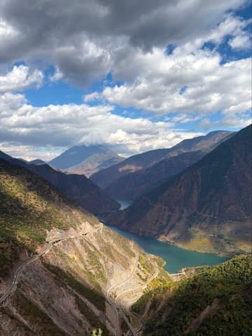 Mountain valley, Original